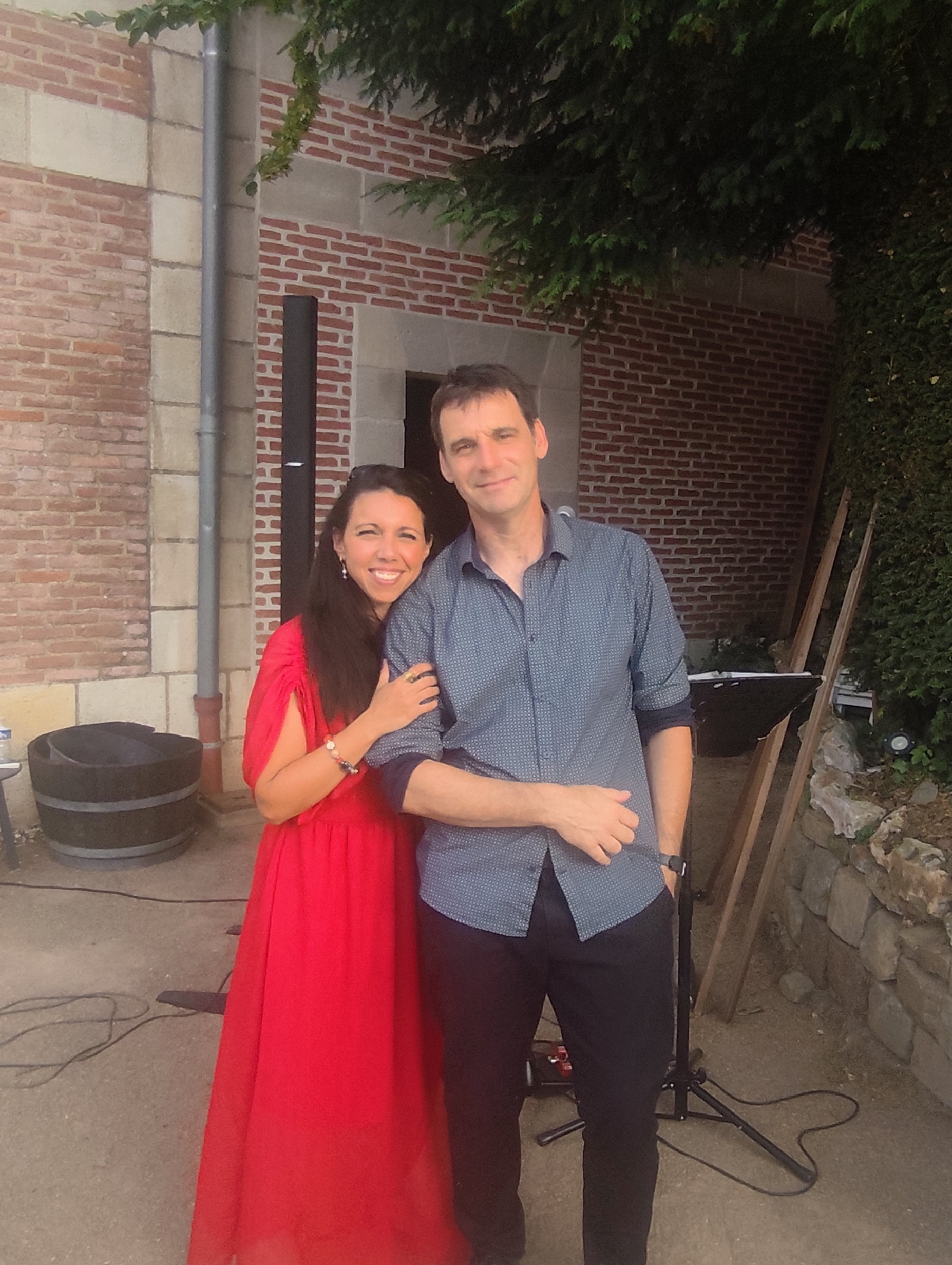Moment chaleureux d'un mariage accompagné par Soft Mood